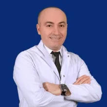 Uzm. Dr. Selçuk Özdoğan — Dermatoloji, Bursa. Portre fotoğrafı.