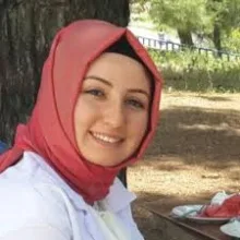 Uzm. Dr. Merve Çiloğlu Öztürk — İç Hastalıkları, Denizli. Portre fotoğrafı.