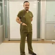 Uzm. Dr. Ahmet Üzger — Çocuk Sağlığı Ve Hastalıkları, Gaziantep. Portre fotoğrafı.