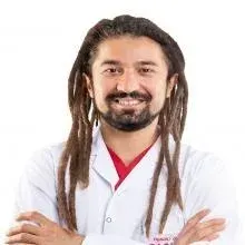Uzm. Dr. Levent Demir — Sualtı hekimliği ve hiperbarik tıp, Denizli. Portre fotoğrafı.