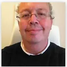 Prof. Dr. İzzet Fresko profilinde yer alan galeri fotoğrafı.