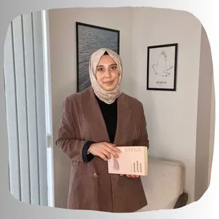 Uzm. Psk. Hande Nur Aydın — Sakarya. Portre fotoğrafı.