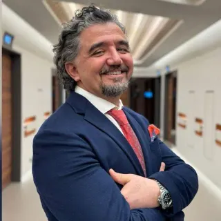Prof. Dr. Orhan Kürşat Poyrazoğlu profilinde yer alan galeri fotoğrafı.