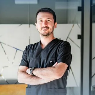 Dt. Ömer Faruk Delibaş — Diş Hekimi, Etimesgut, Ankara. Portre fotoğrafı.