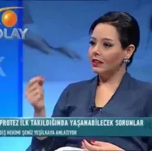 Dt. Şeniz Yeşilkaya — Diş Hekimi, Bursa. Portre fotoğrafı.