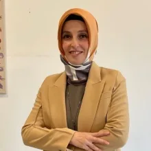 Op. Dr. Betül Büyükkaya Alptekin — Kadın Hastalıkları Ve Doğum, İstanbul. Portre fotoğrafı.