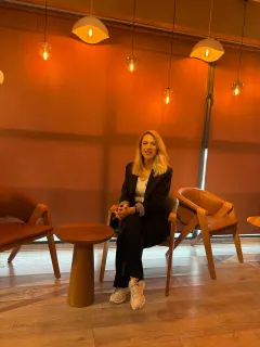 Psk. Melis Ağartan profilinde yer alan galeri fotoğrafı.