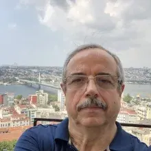 Uzm. Dr. Ali Akben — Nöroloji, Fatih, İstanbul. Portre fotoğrafı.
