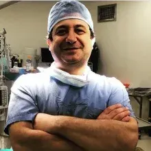 Op. Dr. Ali Cemal Yılmaz — Plastik Rekonstrüktif Ve Estetik Cerrahi, İstanbul. Portre fotoğrafı.