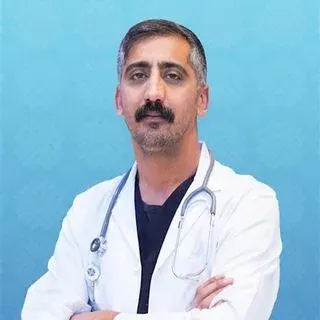 Uzm. Dr. Fırat Bedir — Çocuk Sağlığı Ve Hastalıkları, Bahçelievler, İstanbul. Portre fotoğrafı.