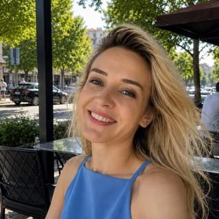 Psk. Naciye Katırcı — Psikoloji, Denizli. Portre fotoğrafı.