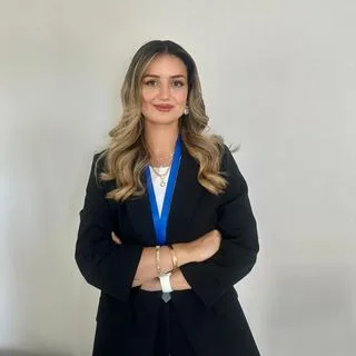 Psk. Sibel Gül — Psikoloji, Çerkezköy, Tekirdağ. Portre fotoğrafı.