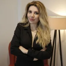 Kl. Psk. Elif Kaytan Öz. Portre fotoğrafı.