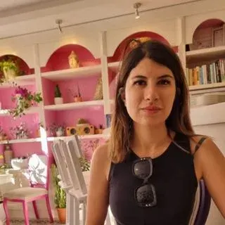 Kl. Psk. Pınar Genç Alptürk — Psikoloji, Ankara. Portre fotoğrafı.