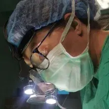Op. Dr. Kadriye İpek Uzunoğlu — Plastik Rekonstrüktif Ve Estetik Cerrahi, Şişli, İstanbul. Portre fotoğrafı.