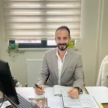 Dyt. Süleyman Kılıç — Diyetisyen. Portre fotoğrafı.
