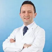 Uzm. Dr. Eray Başman — Çocuk Sağlığı Ve Hastalıkları, Küçükçekmece, İstanbul. Portre fotoğrafı.