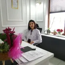 Op. Dr. Zulfiyya Gahramanova — Kadın Hastalıkları Ve Doğum, Erzincan. Portre fotoğrafı.