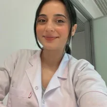 Dyt. Gamze Küçükönder — Diyetisyen, Adana. Portre fotoğrafı.