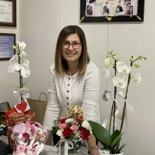 Uzm. Dr. Merve Demir — Dermatoloji, Mersin. Portre fotoğrafı.