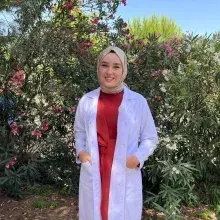 Dyt. Fatıma Nur İnan — Diyetisyen. Portre fotoğrafı.