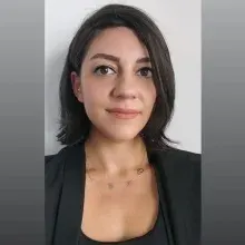 Kl. Psk. İzlem Terzioğlu — Psikoloji. Portre fotoğrafı.