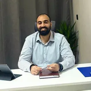Psk. Şükrü Caner Kara — Psikoloji, Bursa. Portre fotoğrafı.