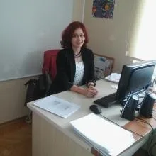 Psk. Ayçin Ekmekçi Özgür — Psikoloji, İstanbul. Portre fotoğrafı.