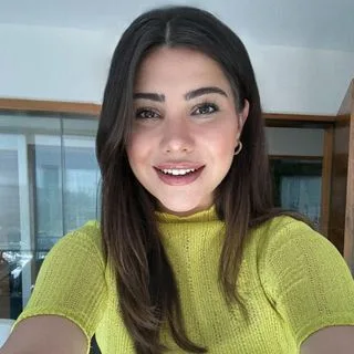 Psk. İrem Gül — Psikoloji, Ankara. Portre fotoğrafı.