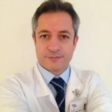 Fzt. Adil Akın — Fizyoterapi Ve Rehabilitasyon, İstanbul. Portre fotoğrafı.
