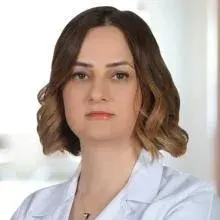 Uzm. Dr. Saliha Kırbaş — Dermatoloji, Ankara. Portre fotoğrafı.