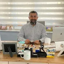 Uzm. Dr. Yaşa Erim Gedik — Denizli. Portre fotoğrafı.