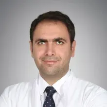 Uzm. Dr. Nuh Kaya — İç Hastalıkları, Trabzon. Portre fotoğrafı.
