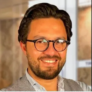 Op. Dr. Özgür Dal profilinde yer alan galeri fotoğrafı.