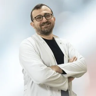 Op. Dr. Levent Taşyıkan — Ortopedi Ve Travmatoloji, İstanbul. Portre fotoğrafı.