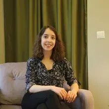 Psk. Selin Çalışkanlar — Psikoloji, Ankara. Portre fotoğrafı.