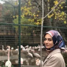 Dyt. Şeyma Işıkakdoğan — Diyetisyen. Portre fotoğrafı.
