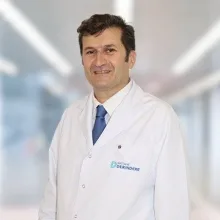 Op. Dr. Hacı Ömer Aycan — Genel Cerrahi, Beşiktaş, İstanbul. Portre fotoğrafı.