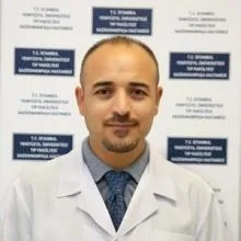 Doç. Dr. Mehti Şalvız — Kulak Burun Boğaz, Bahçelievler, İstanbul. Portre fotoğrafı.