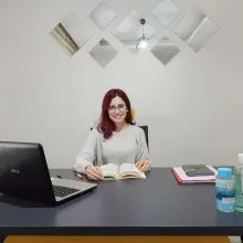 Psk. Dan. Nazlı Arslan — Psikolojik Danışma ve Rehberlik, Isparta. Portre fotoğrafı.