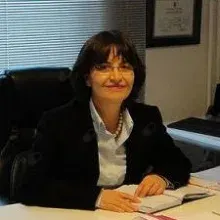 Doç. Dr. Ayşın Uçkun Kitapçı — Ankara. Portre fotoğrafı.