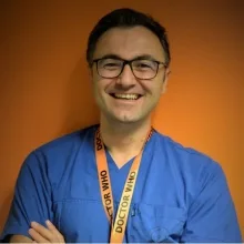 Op. Dr. İlter Yenidede — Kadın Hastalıkları Ve Doğum, İstanbul. Portre fotoğrafı.