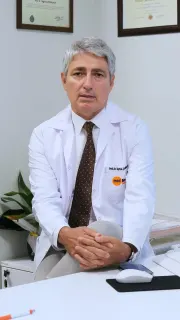Prof. Dr. Tayfun Şahinkanat profilinde yer alan galeri fotoğrafı.