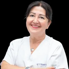 Dt. Nehir Deniz — Diş Hekimi, Çerkezköy, Tekirdağ. Portre fotoğrafı.