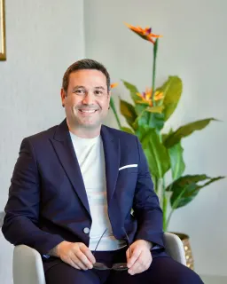 Doç. Dr. Aydıncan Akdur profilinde yer alan galeri fotoğrafı.
