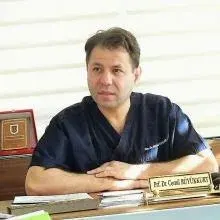 Doç. Dr. Mustafa Cemil Büyükkurt — Bursa. Portre fotoğrafı.