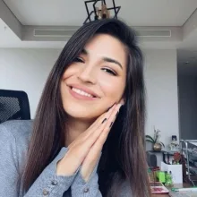 Dyt. Gizem Talay — Diyetisyen. Portre fotoğrafı.