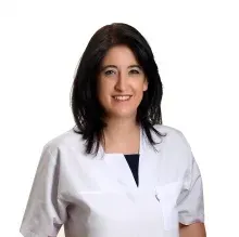Dt. Mahru Özay Uçak — Diş Hekimi, Eskişehir. Portre fotoğrafı.