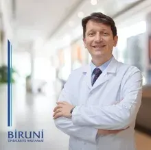 Prof. Dr. Abdulkadir Özgür — Kulak Burun Boğaz, Beşiktaş, İstanbul. Portre fotoğrafı.