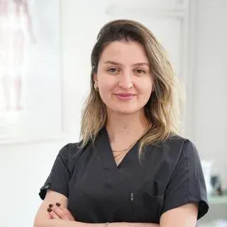 Fzt. Büşra Uçar — Fizyoterapi Ve Rehabilitasyon, Ankara. Portre fotoğrafı.